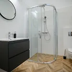 Quasi Daire
