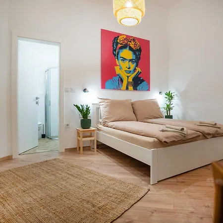 Quasi Apartman *